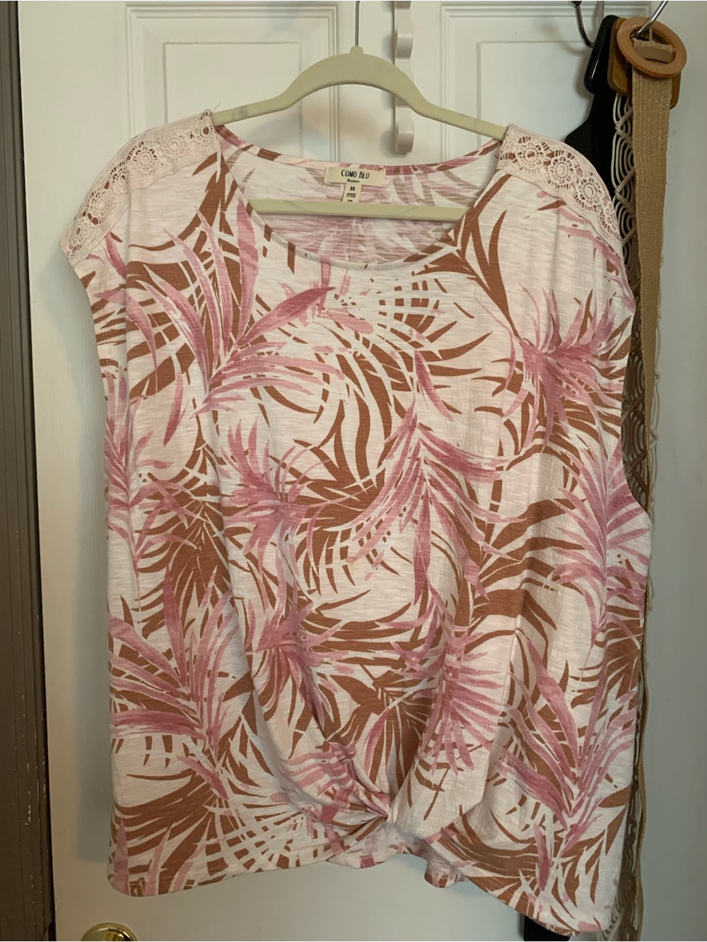Women’s Pink & Brown Tropical Lace-Shoulder Blouse